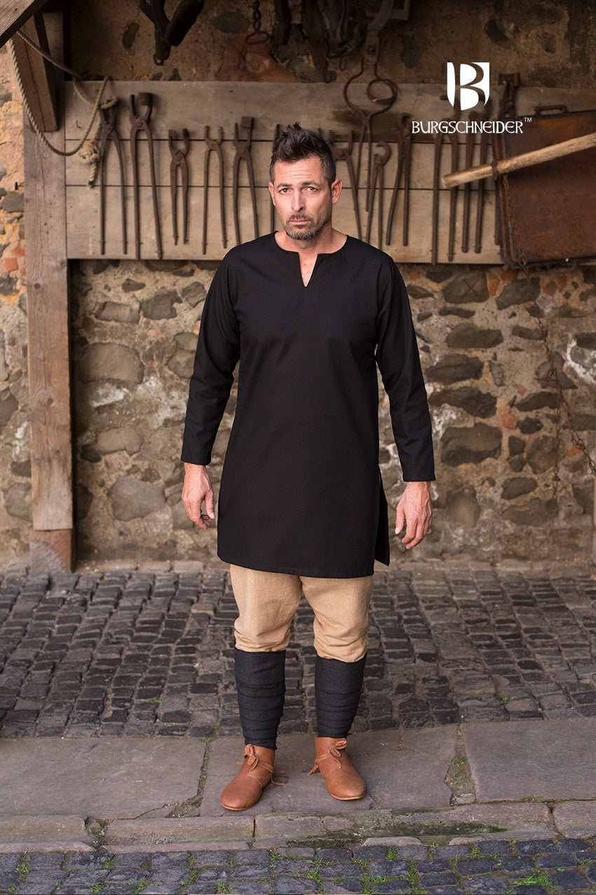 Under Tunic Leif (visible used)