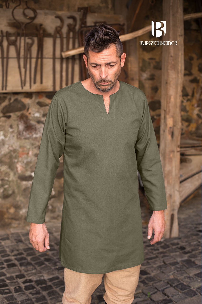 Under Tunic Leif (visible used)